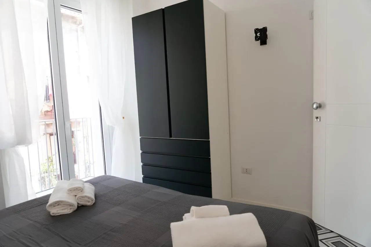 305 Apartment Catania