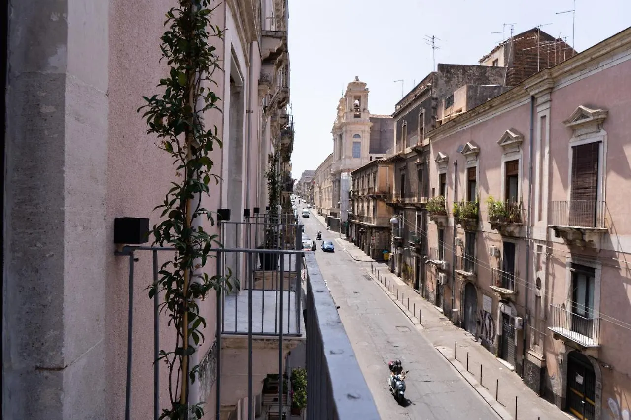 305 Apartment Catania Italy